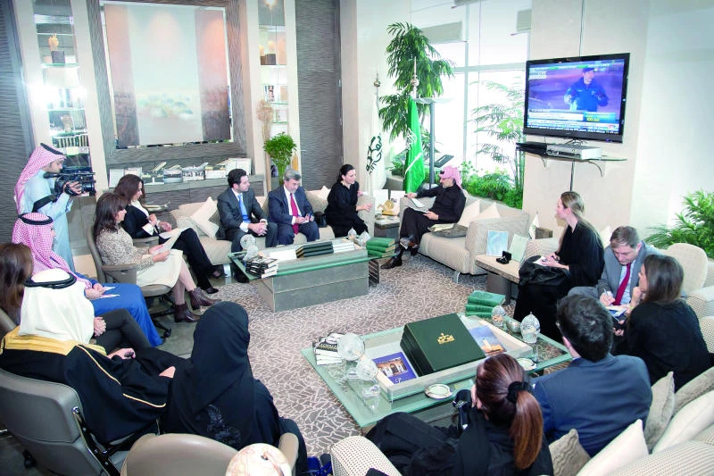 Alwaleed receives Greek minister of tourism
