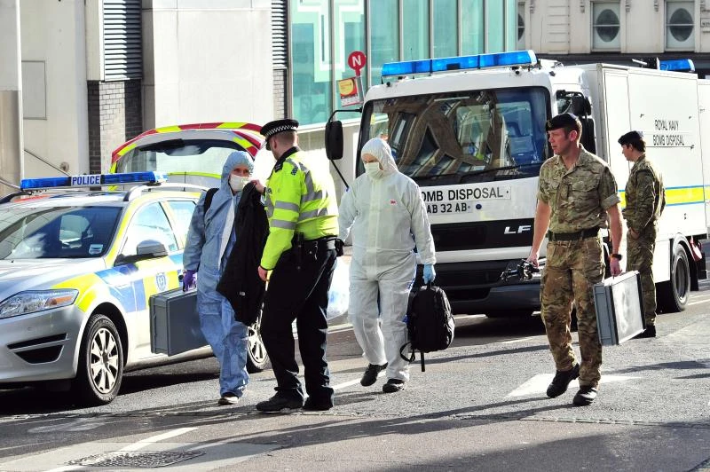 Irish rebels’ hand behind bombs to UK Army offices?
