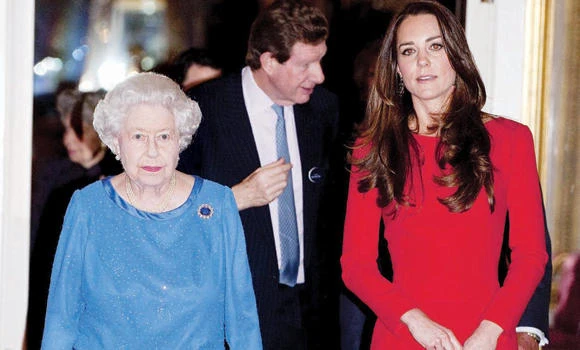 Queen hosts British film royalty at palace