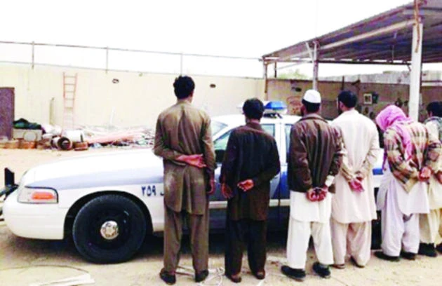Police bust den of burglars in Riyadh