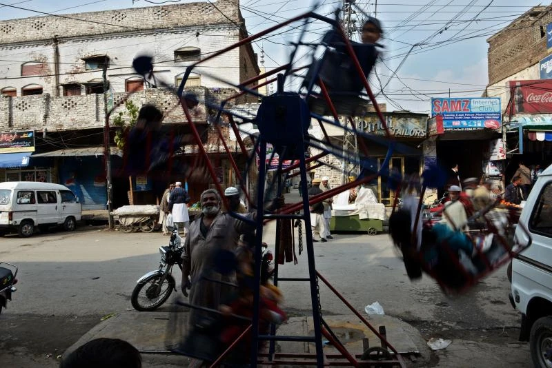 Pakistan economy grows beyond targets