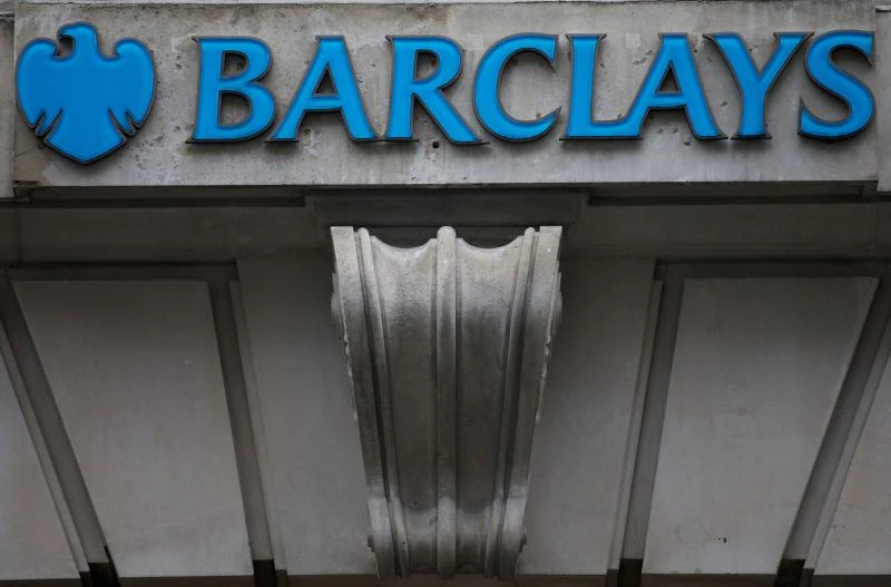 Barclays to cut 12,000 jobs, pays bigger bonuses
