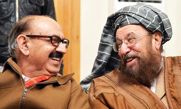 Pakistan government, Taleban hold three-hour talks