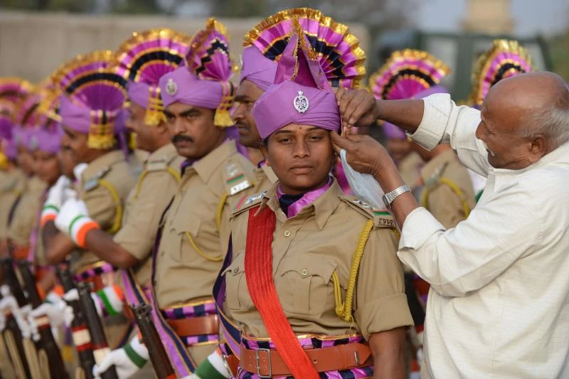 India cabinet clears controversial state split plan