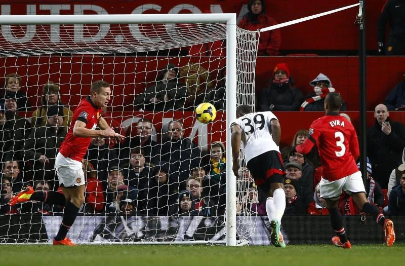 Fulham punishes United; Spurs go fifth
