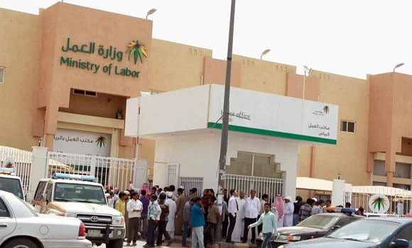 Despite Nitaqat, Kingdom issued 1.7m work visas in 2013