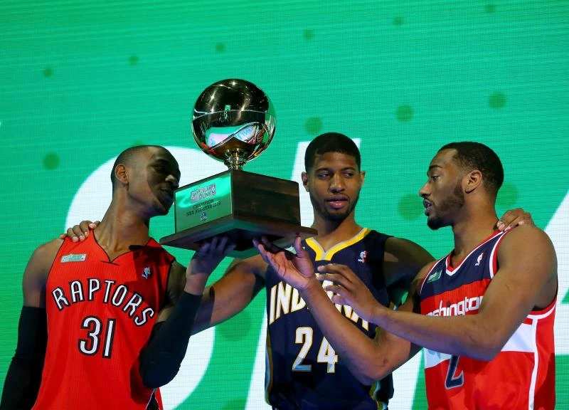 Wall leads East to All-Star dunk triumph