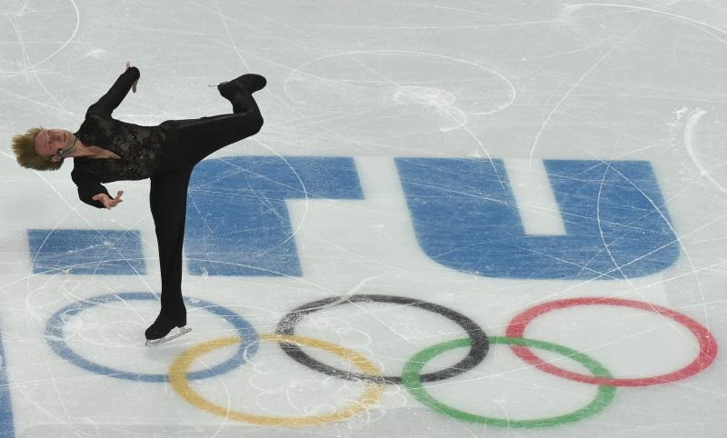 Plushenko, Lipnitskaia lift Russia to first gold; Mayer takes downhill