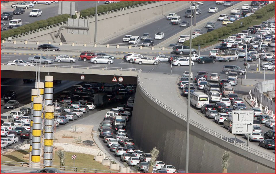 Riyadh residents complain against heavy traffic