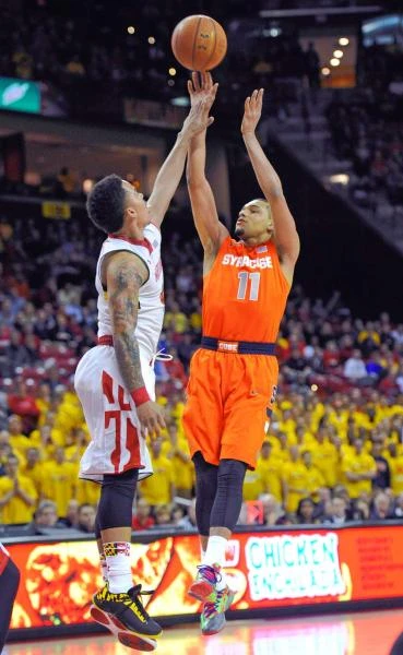 Syracuse ends skid after falling to No. 4 in poll