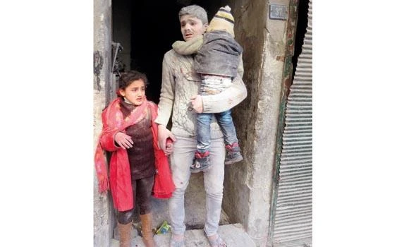 Mosque-cum-school hit by Assad forces’ barrel bomb