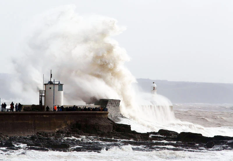 Severe weather cuts off rail links to southwest England