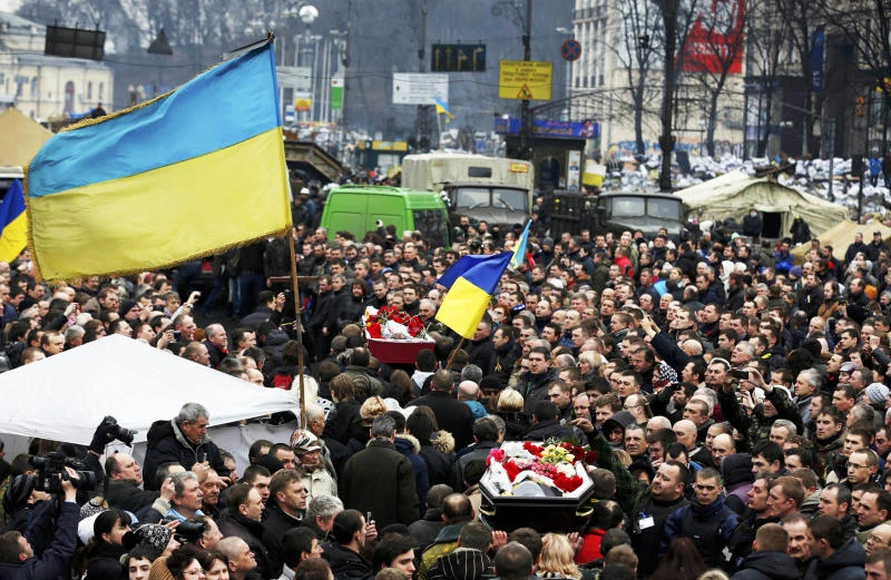 Ukraine protesters seize president’s compound in Kiev