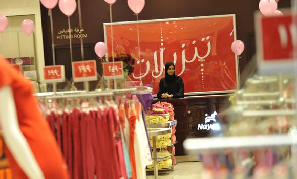 Saleswomen demand female guards