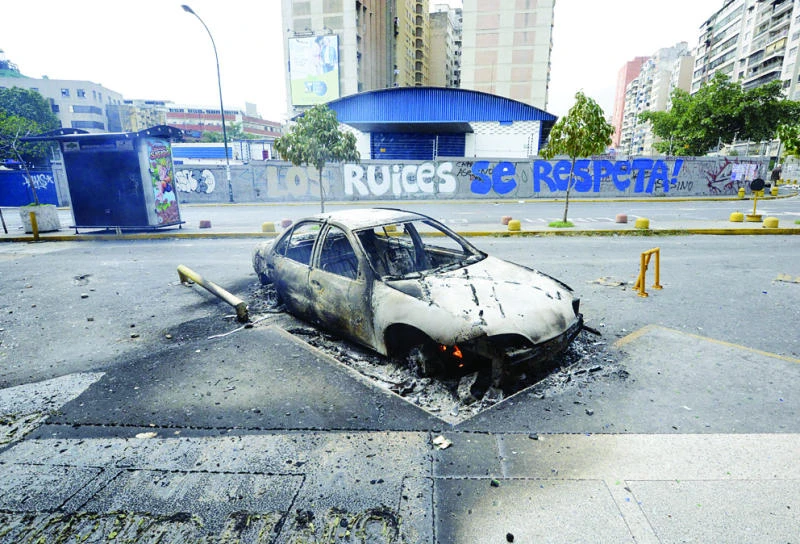 Venezuela looks to S. American leaders as protest toll hits 20