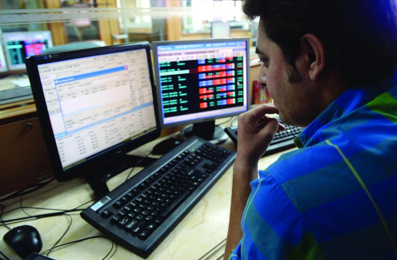 Indian shares hit record highs on hopes of new govt