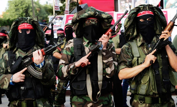 Palestinian fighters respond to Israeli aggression with rockets