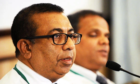 Maldives to go ahead with polls, says commission