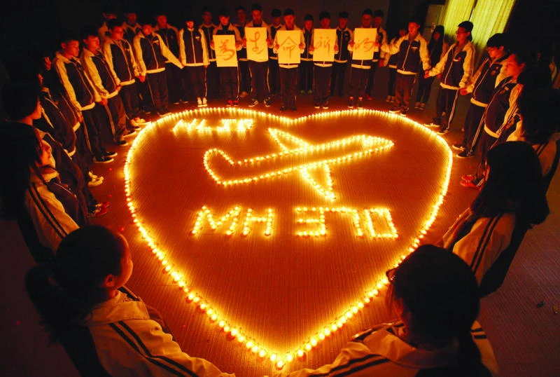 A missing plane and emotional reunion, played live on Twitter