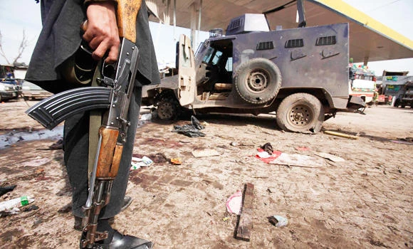 Pakistani militant kills self, family