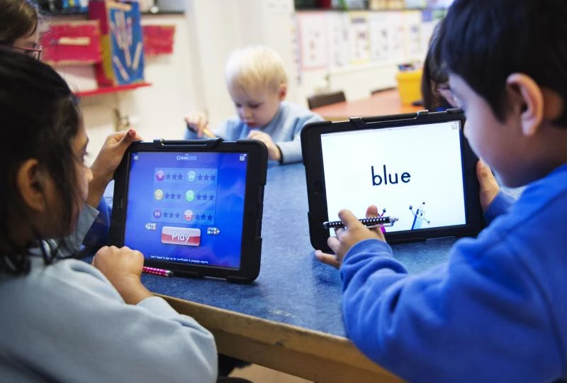 Microsoft poised to fight back as iPad generation shuns Office