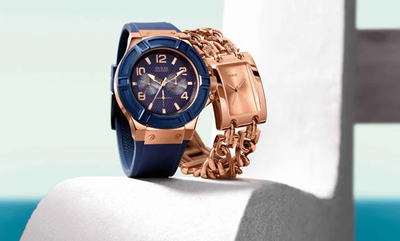 New Guess chain design makes impressive fashion statement