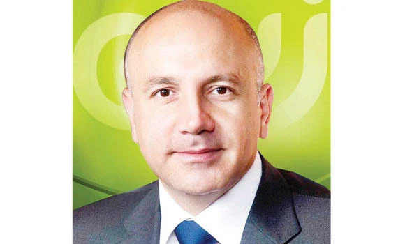 Crown prince receives Zain team