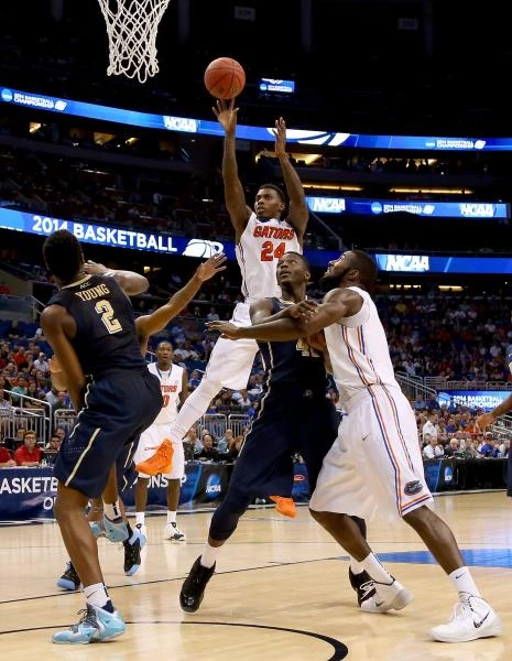 Gators beat Pittsburgh to advance to Sweet 16
