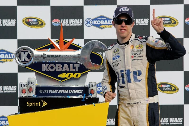 Keselowski edges Earnhardt on last lap in Vegas