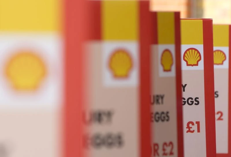 Shell cuts spending in US to lower shale exposure