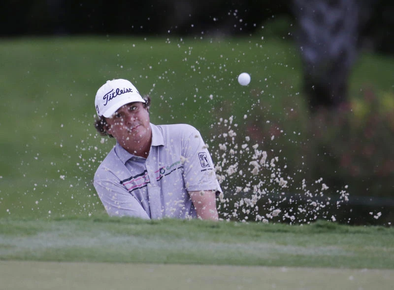 Five share lead; Woods struggles at weather hit WGC-Cadillac