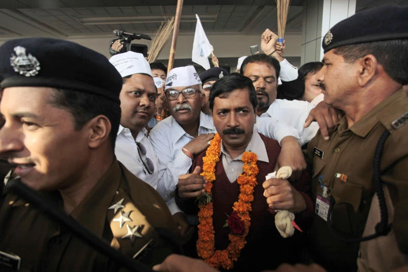 Kejriwal detention in Gujarat sparks protest