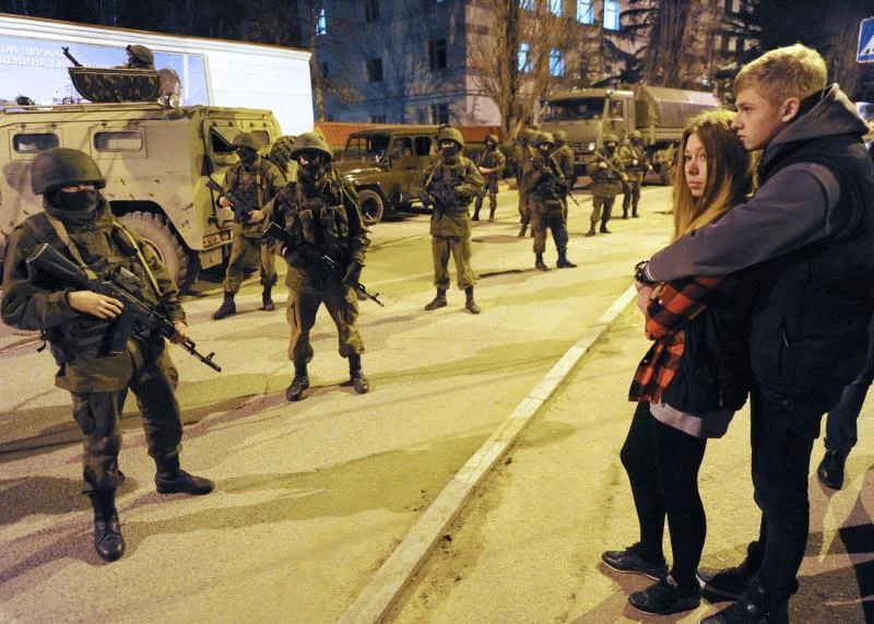Fear of Kiev, love of Putin in Crimea navy town