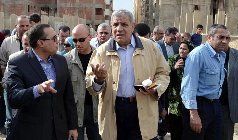 New Egypt premier urges end to protests