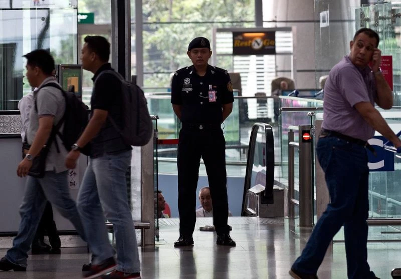 Malaysia airline's lack of information angers relatives