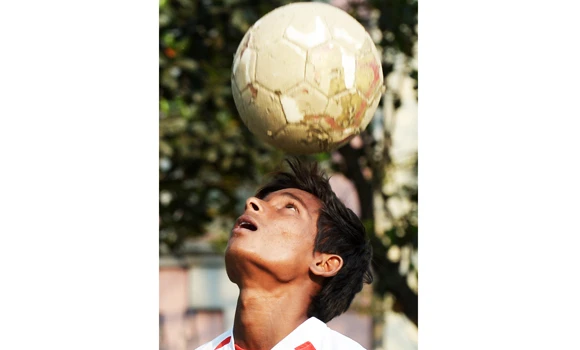 Indian boys headed for Man.United dream big