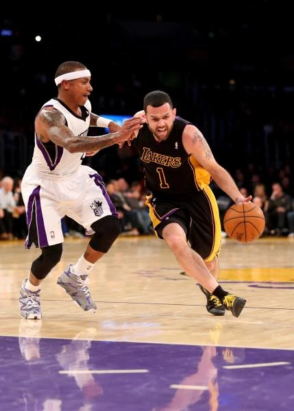 Farmar stars for Lakers in win over Kings