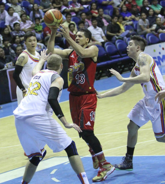 San Miguel demolishes Meralco in triumphant return