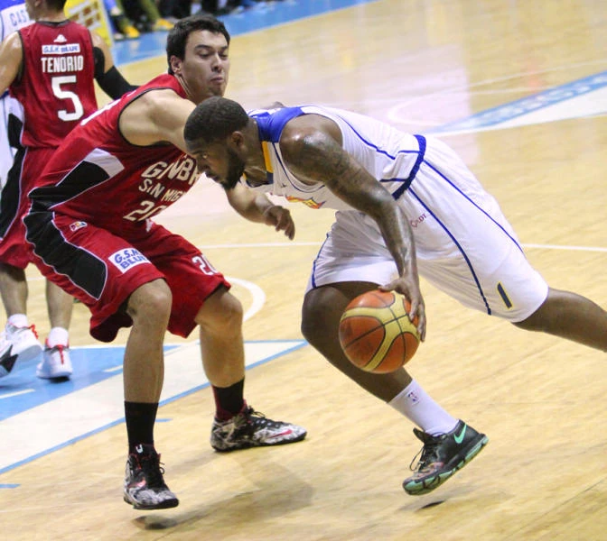 Talk ‘N Text poised for No. 1 after beating Ginebra