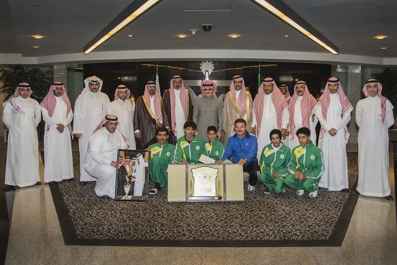 Prince Alwaleed awards SR200,000 to Alghotah Sports Club