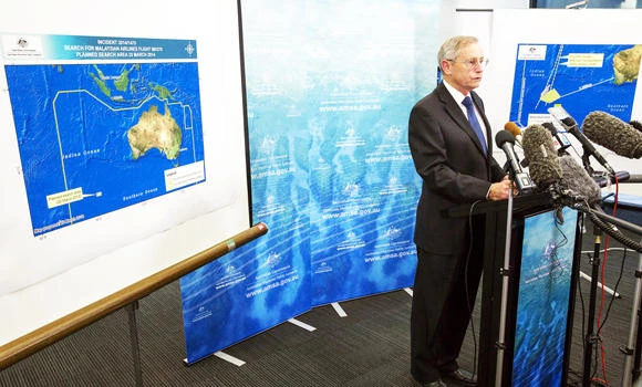 Australia checking 2 objects in search for plane