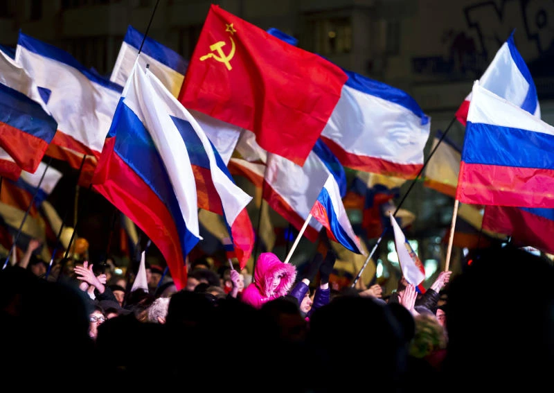Crimea parliament declares independence after vote