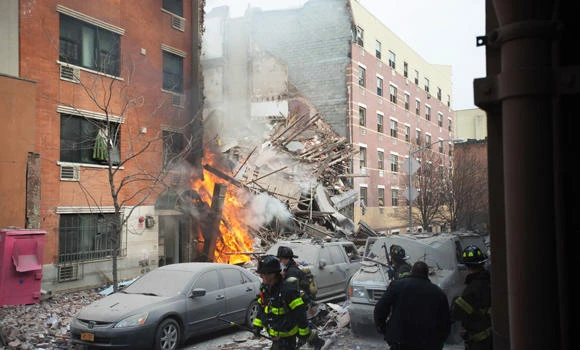 2 NYC buildings collapse in explosion, 2 killed