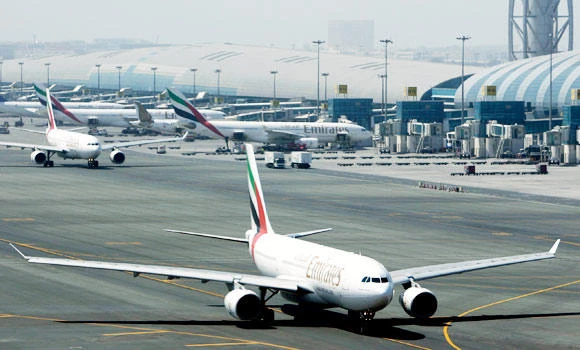 Emirates flier attempts suicide during flight