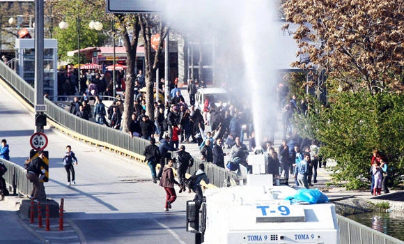Protesters cry foul in key Turkey elections