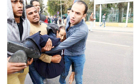 Police chief killed in Cairo blasts