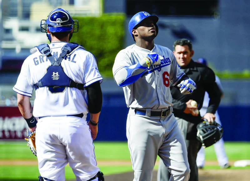 Puig, Greinke power Dodgers past Padres