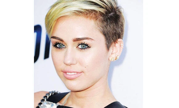 Miley back in action despite dog’s death