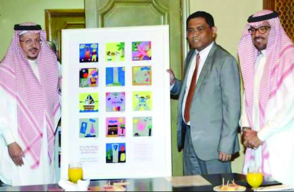 Filipino children donate artwork to Riyadh specialist hospital