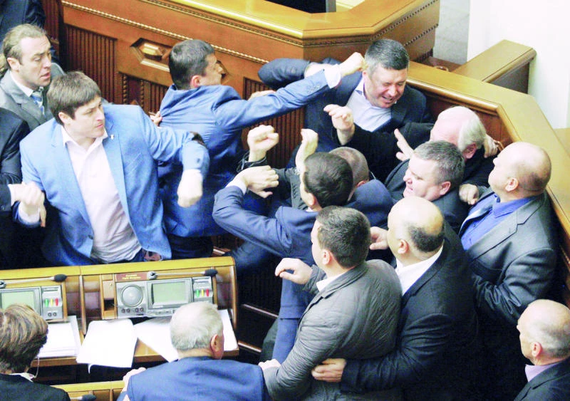 60 taken hostage in Ukrainian city